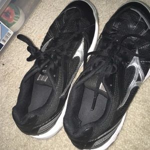 Mizuno volleyball/ sport court shoes